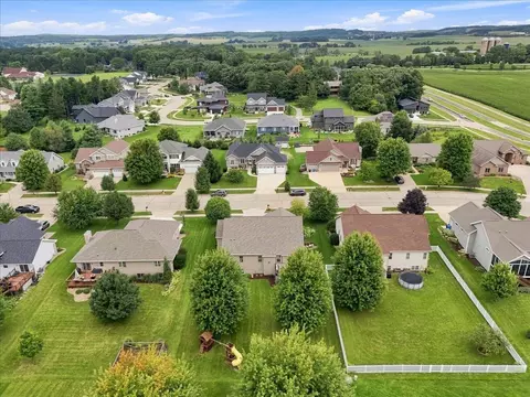 856 Peace Ln, Oregon, WI 53575 photo 4