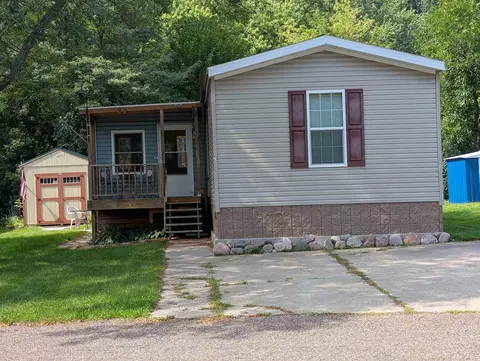 w5655 Wisconsin 33 #29, La Crosse, WI 54601