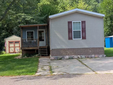 w5655 Wisconsin 33 #29, La Crosse, WI 54601