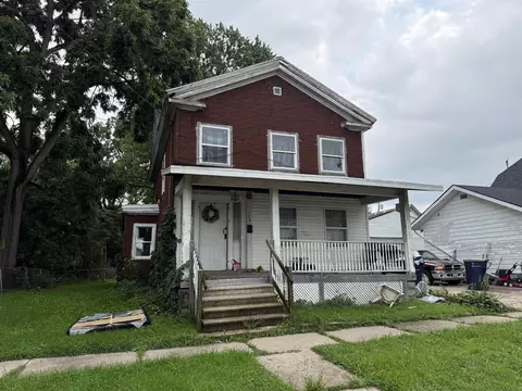109 W Holmes St, Janesville, WI 53545