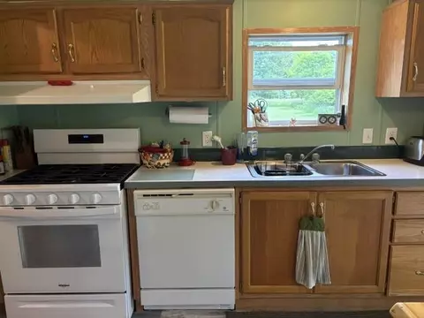 Kitchen - 832 Ruffalo Dr, Plainfield, WI 54966 photo 2 of 2