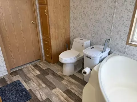 Bath - 832 Ruffalo Dr, Plainfield, WI 54966 photo 4 of 9