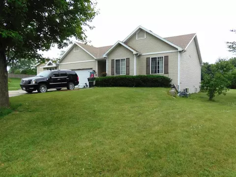 311 Spoke Cir, Sun Prairie, WI 53590