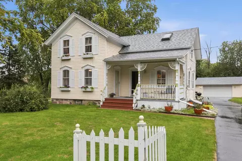 100 S Dechant Rd, Brookfield, WI 53005