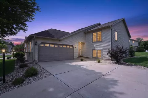 1028 Kettle Ct, Verona, WI 53593