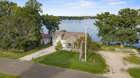 n7082 Airport Road, Beaver Dam, WI 53916
