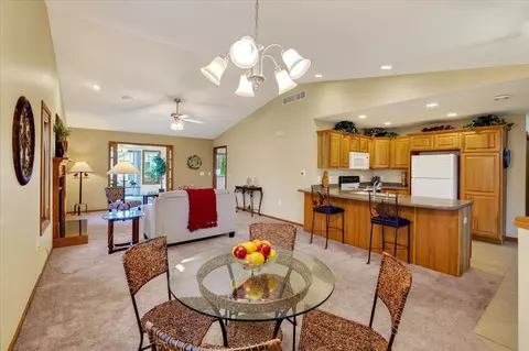 Dining - 640 Springbrook Cir, Deforest, WI 53532 photo 1 of 2