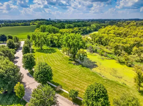 View/Area - 640 Springbrook Cir, Deforest, WI 53532 photo 3 of 4