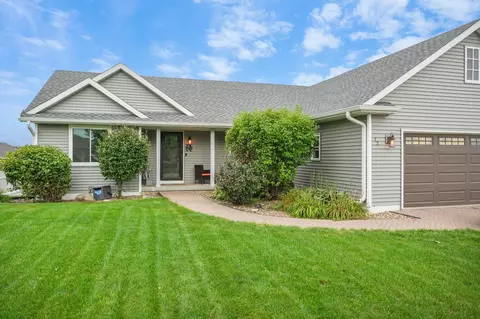 12 N Wyler Dr, Evansville, WI 53536