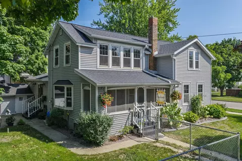 549 3rd St, Reedsburg, WI 53959