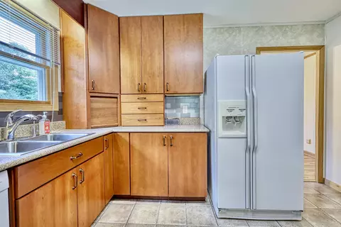 2012 S Terry Ct, Beloit, WI 53511 photo 10