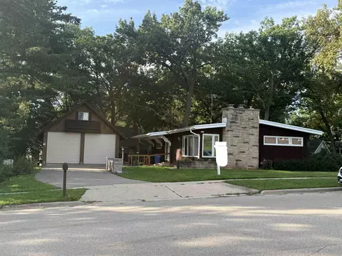 6515 Mendota Ave, Middleton, WI 53562