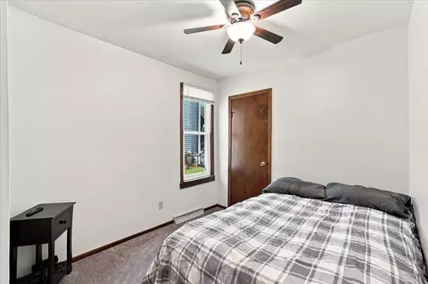 Bedroom - 444-446 E Holum St, Deforest, WI 53532 photo 4 of 9