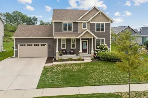 5477 N Peninsula Way, Mcfarland, WI 53558