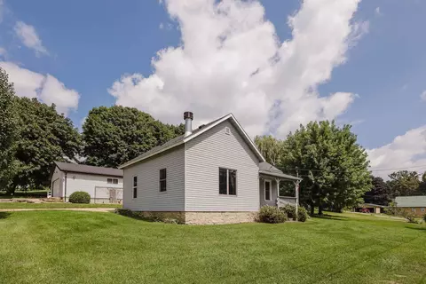 206 Oak St, Montfort, WI 53569