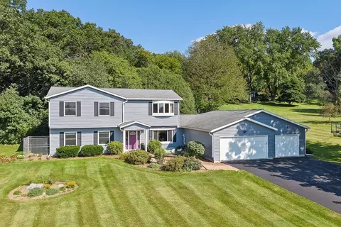 4862 Hickory Trl, Middleton, WI 53562