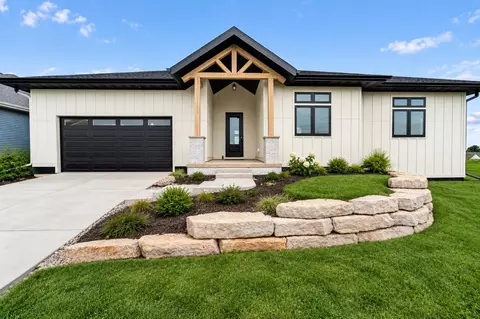 Exterior - 636 Rustic Rise Way, Verona, WI 53593 photo 2 of 4