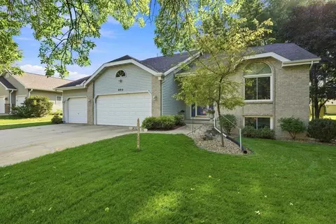 893 Chalfont Dr, Sun Prairie, WI 53590
