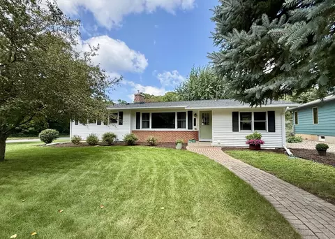 5318 Regent St, Madison, WI 53705