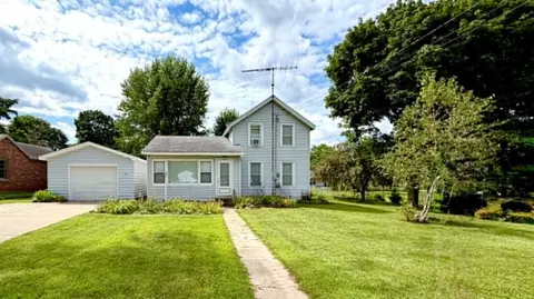 305 S Main St, Pardeeville, WI 53954