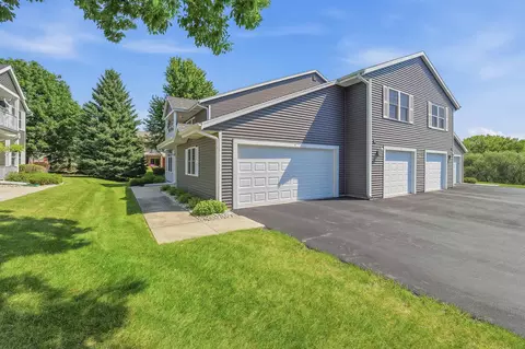212 S Mountin Dr, Mayville, WI 53050