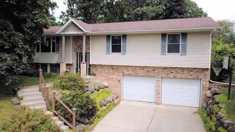 620 Oak St, Cottage Grove, WI 53527