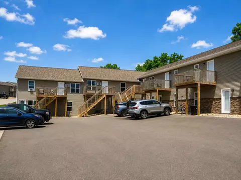 1020 And 1040 Fox Ridge Rd, Platteville, WI 53818