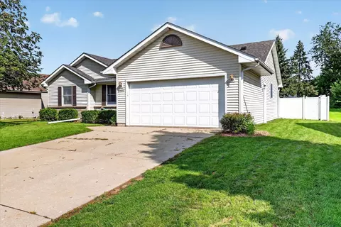 1500 Evergreen Dr, Janesville, WI 53546