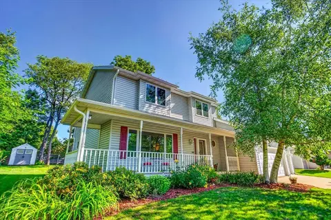 827 Ridge View Ln, Oregon, WI 53575