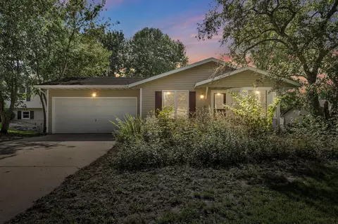 9 S Bartelt Ct, Madison, WI 53704