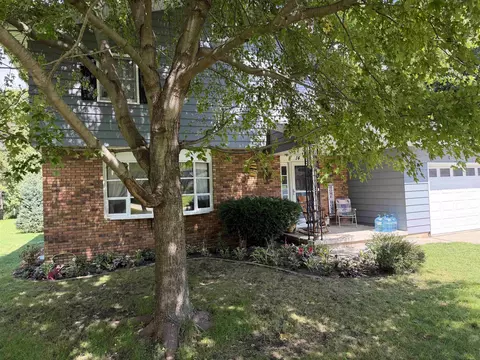 Exterior - 14 Eldon Ct, Madison, WI 53716 photo 6 of 8