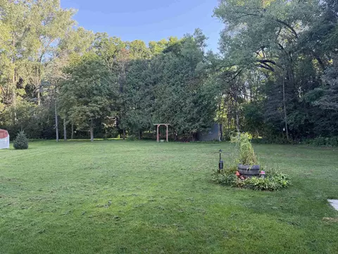 Exterior - 14 Eldon Ct, Madison, WI 53716 photo 4 of 8