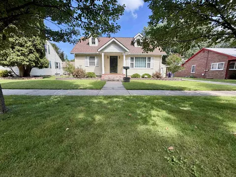 1720 Myra Ave, Janesville, WI 53548
