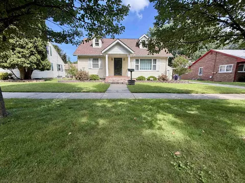 1720 Myra Ave, Janesville, WI 53548