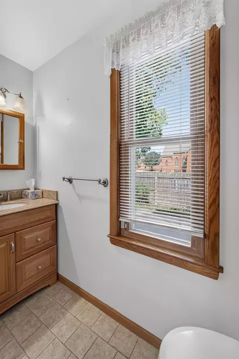 Bath - 954 Bluff St, Beloit, WI 53511 photo 1 of 3