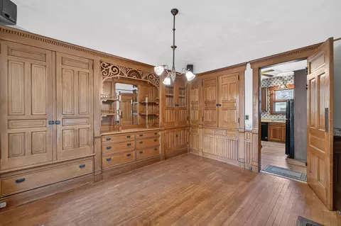 Dining - 954 Bluff St, Beloit, WI 53511 photo 3 of 3