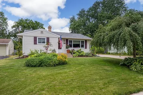 306 Garnet Ln, Madison, WI 53714