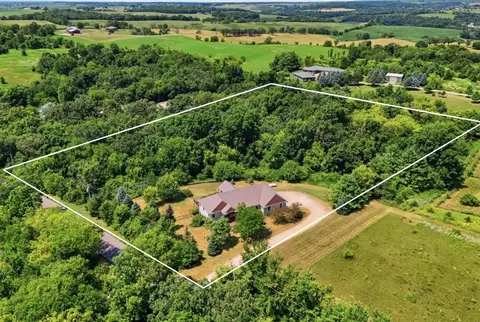 w6832 Farmers Grove Road, Monticello, WI 53570