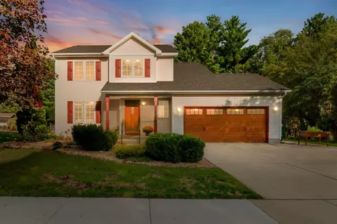 312 Tanglewood Ct, Cottage Grove, WI 53527