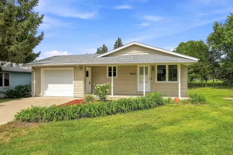840 Jewett St, Platteville, WI 53818