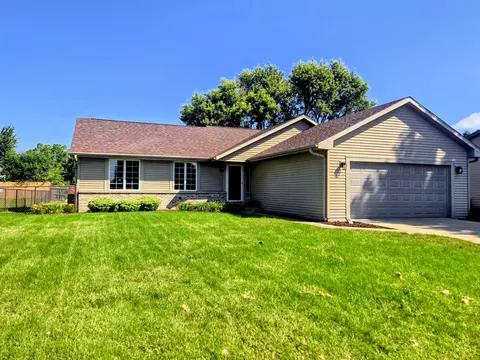 1604 Evergreen Dr, Janesville, WI 53546