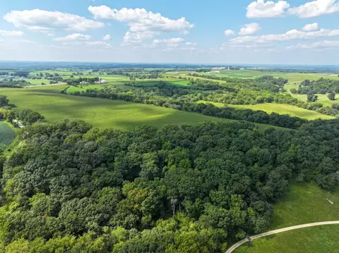 8 25 Ml Acres Spring Valley Rd, Highland, WI 53543