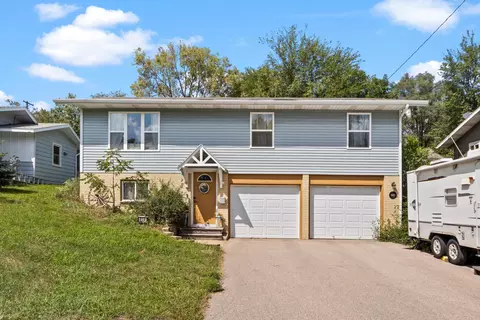 819 Edgewater St, Portage, WI 53901