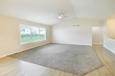 Living - 3687 Cardinal Dr, Beloit, WI 53511 photo 2 of 5