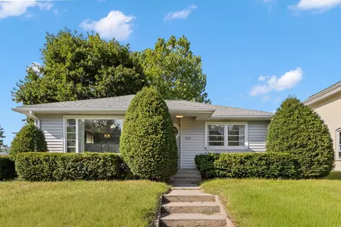 529 W Cook St, Portage, WI 53901