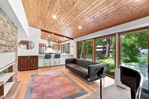 6402 Inner Dr, Madison, WI 53705