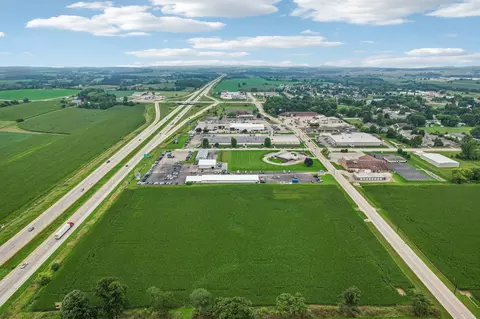 950 East Ave, Lomira, WI 53048