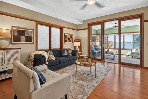 3022 Waubesa Ave, Madison, WI 53711