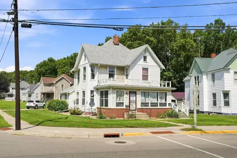 240 Galena St, Darlington, WI 53530