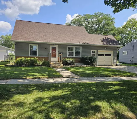 716 N Arch St, Janesville, WI 53548